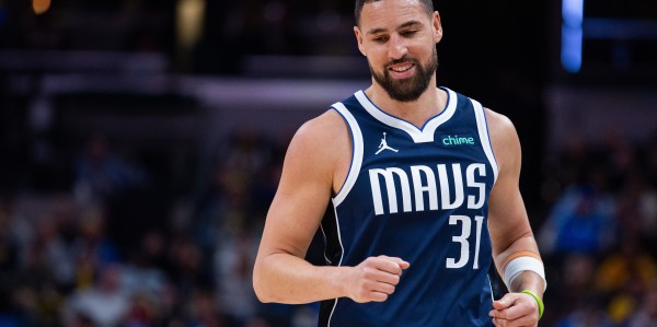 九游-尽力局！克莱替补16中8&amp;amp;三分11中5 得到21分1板1助2断